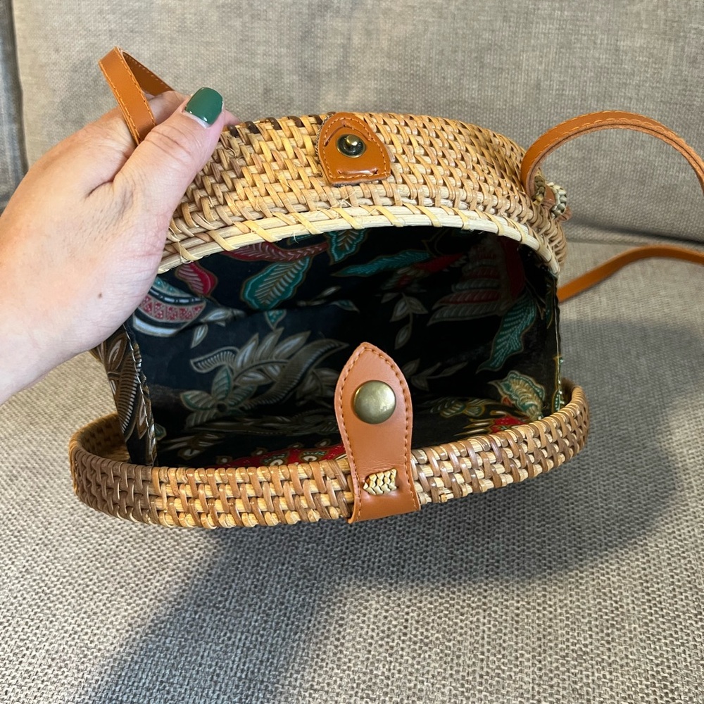 Rattan Oval Bali Bag - Picture 3 of 3